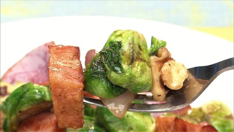 もこみち流　芽キャベツとベーコンのソテー