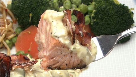 もこみち流　サーモンステーキ〜タルタルソースの菜種焼き風〜