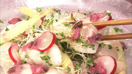 もこみち流　桜ドレッシングのサラダ