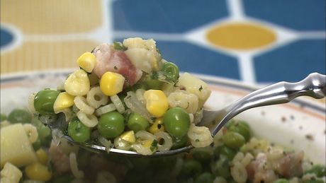 もこみち流　グリーンピースと野菜とアネッリのスープ