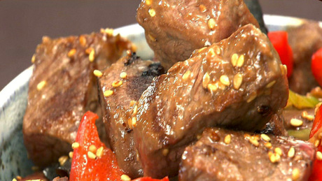 もこみち流　牛肉のオイスター炒め丼