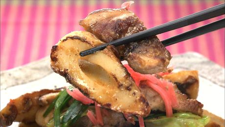 もこみち流　ちくわと豚肉とキャベツのみそ炒め