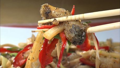 もこみち流　アワビと細切り野菜の中華炒め