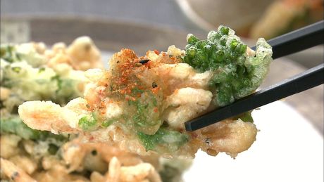 もこみち流　桜エビと菜の花のかき揚げ 〜おろしソースとともに〜