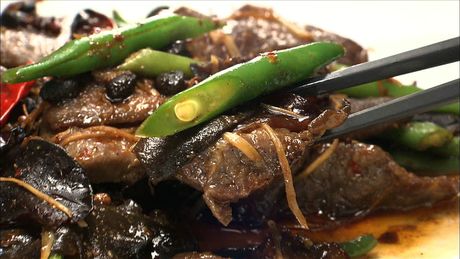 もこみち流　牛肉ときくらげの豆板醤炒め