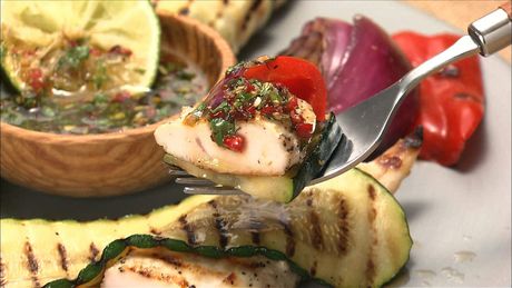 もこみち流　ササミと野菜のグリル～オリジナルバジルチリソース～