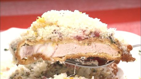 もこみち流　豚肉のカツレツ～粒マスタードソースとチーズかけ～