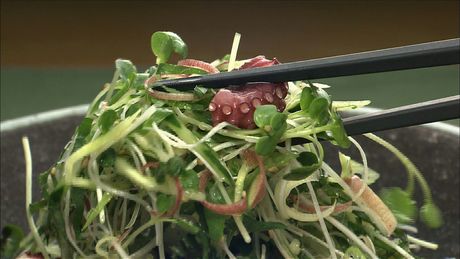 もこみち流　さっぱり タコと薬味のサラダ