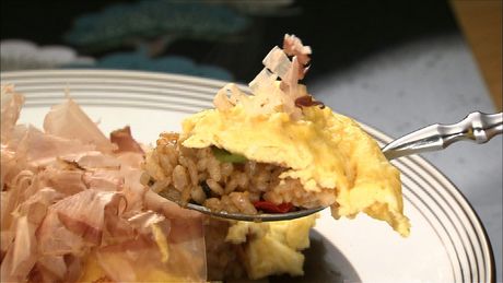 もこみち流　まかない風 具だくさんの和風トロトロオムライス