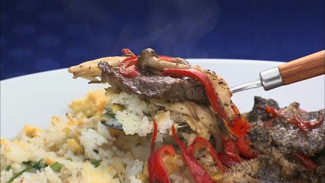 もこみち流　牛肉の黒こしょうオイスター炒め飯