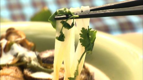 もこみち流　シンガポール　バターチキンカレーwithライスヌードル