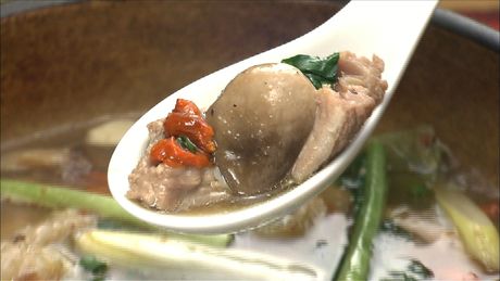 もこみち流　シンガポール風 ポークリブの薬膳スープ