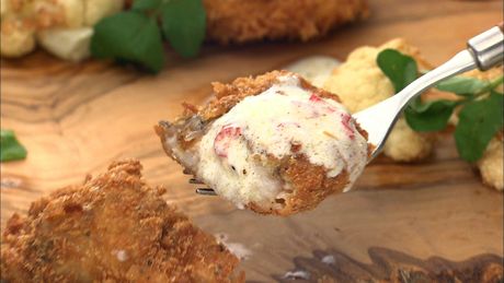 もこみち流　白身魚とカリフラワーのフライ〜チリヨーグルトソース〜