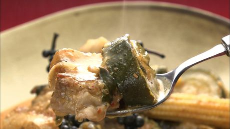 もこみち流　豚肉と野菜のレッドカレー