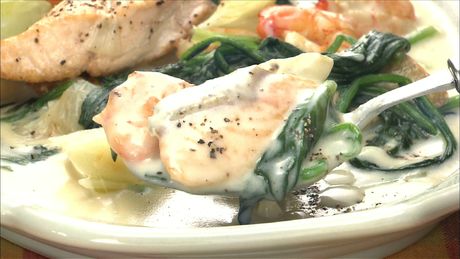 もこみち流　エビとサーモン ほうれん草のホワイトクリームスープ