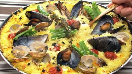 もこみち流　ムール貝とアサリのパエリア