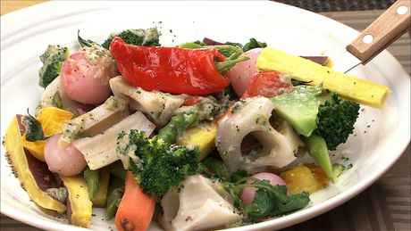 もこみち流　豆乳のバーニャカウダサラダ