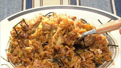 もこみち流　キムチ入りそばめし