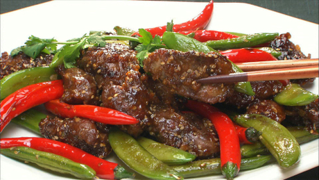 もこみち流　鶏レバーとスナップえんどうのオイスターソース炒め