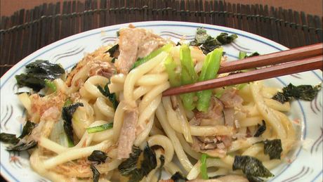 もこみち流　豚肉と小松菜の焼きうどん