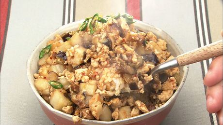 もこみち流　ピリ辛そぼろ丼