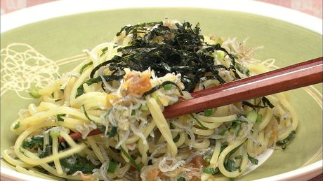 もこみち流　梅とじゃこと大葉のパスタ