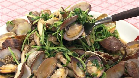 もこみち流　アサリと豆苗の炒め物