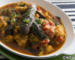 もこみち流 骨付き鶏肉となすとピーマンのカレー