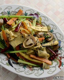 もこみち流 小松菜と干し豆腐とヤングコーンの中華風炒め