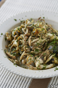 もこみち流 つぶ貝ときのこのガーリックバター炒め