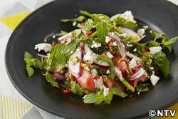 もこみち流 紫玉ねぎとトマトのサラダ