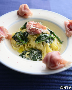 もこみち流 ほうれん草と生ハムのパスタ